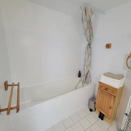 Spacieux Appartement Saint-Jean-dʼAngély